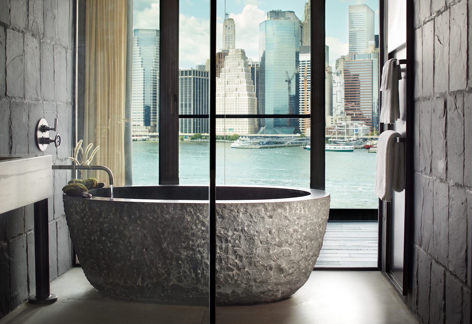 1 Hotel Brooklyn Bridge