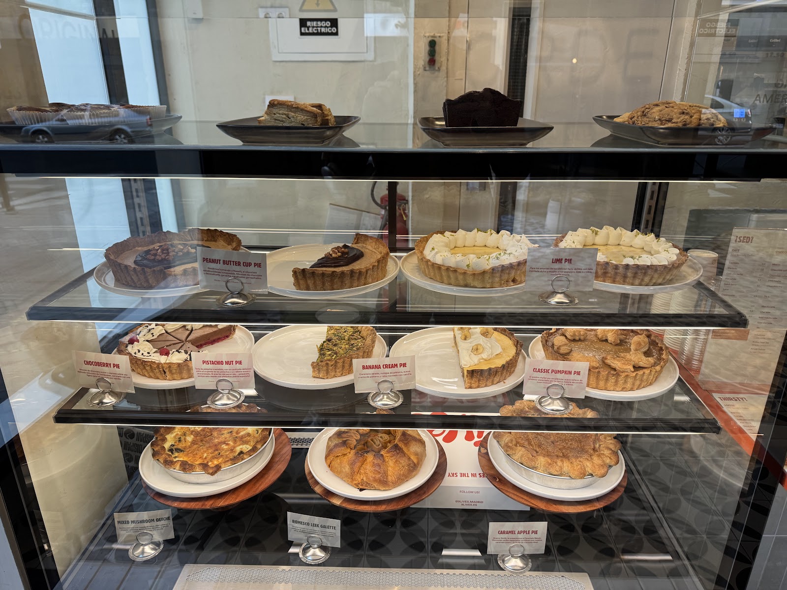 9 Lives Bakery - Photo 2