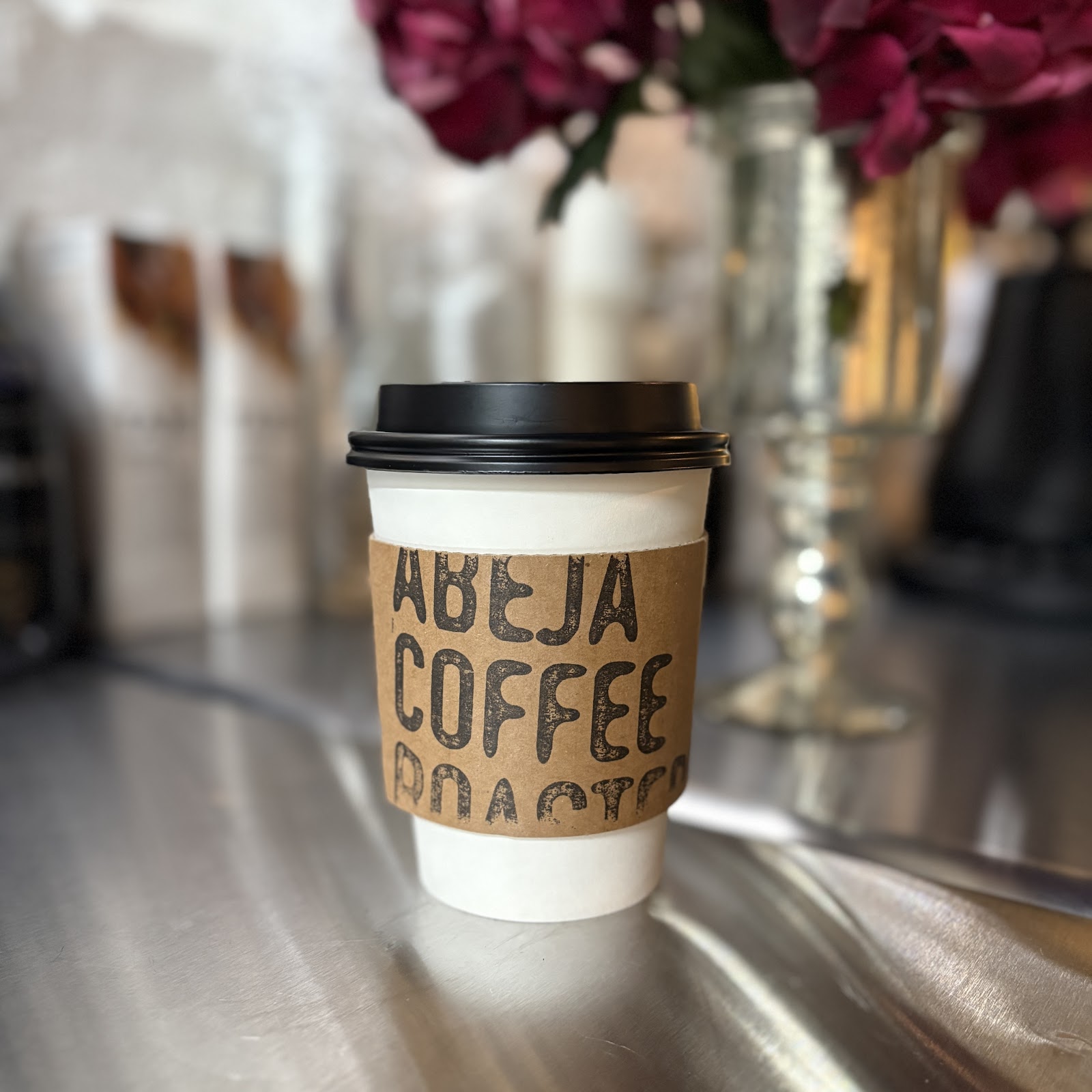 Abeja Coffee - Photo 2