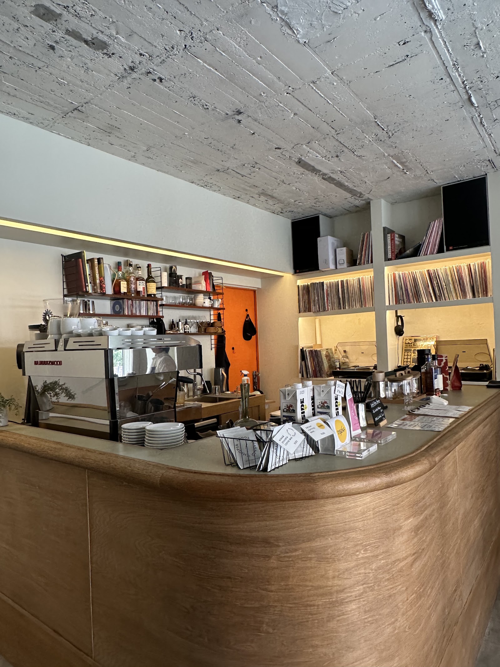 SWITCH COFFEE TOKYO - Meguro - Photo 2