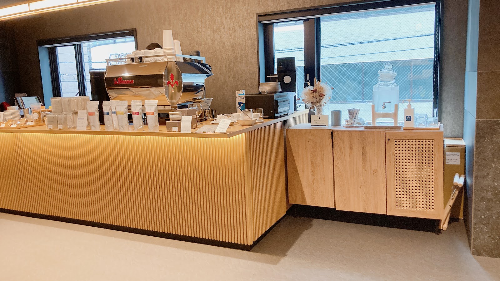 PASSAGE COFFEE NIHOMBASHI - Photo 3