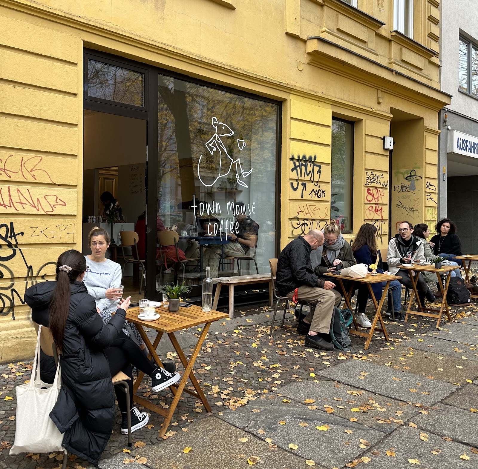 Town Mouse Coffee - Photo 3